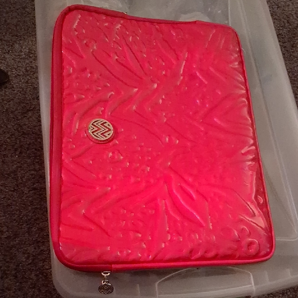 Macbeth Margaret Jones Quilted Vinyl Laptop Case Gushia Pink Velour Interior Zi